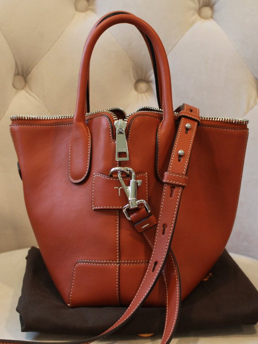 Tod's Di Swing small bag in EUC